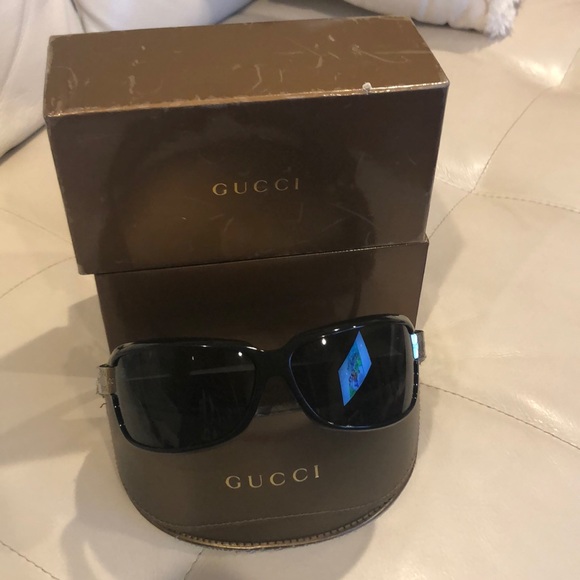 Gucci Accessories - Gucci sunglasses